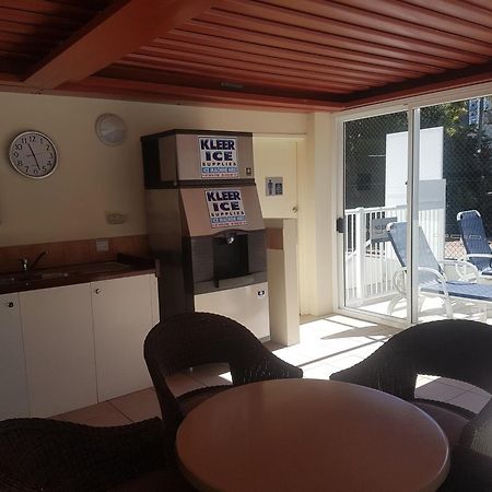 Surfers/Broadbeach Pool View. Free Parking & Wifi Голд-Кост Экстерьер фото
