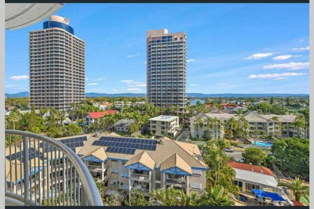 Surfers/Broadbeach Pool View. Free Parking & Wifi Голд-Кост Экстерьер фото